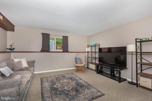 6396 RED SPRUCE LN, Eldersburg, MD 21784