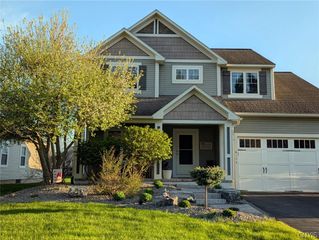 8173 Whitman Way, Clay, NY 13090