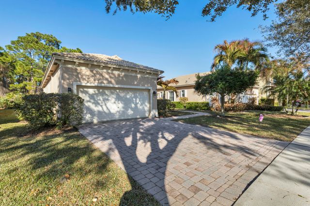 5726 Sterling Lake Drive, Fort Pierce, FL 34951