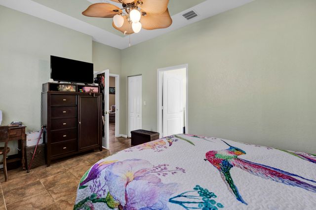 5726 Sterling Lake Drive, Fort Pierce, FL 34951