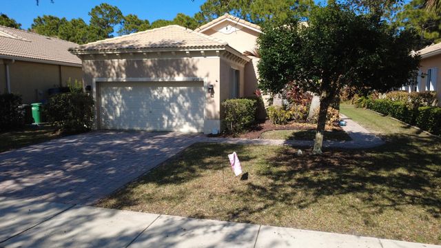 5726 Sterling Lake Drive, Fort Pierce, FL 34951
