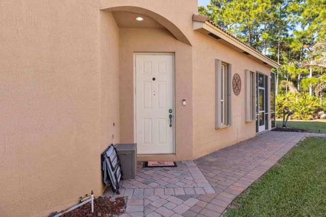 5726 Sterling Lake Drive, Fort Pierce, FL 34951