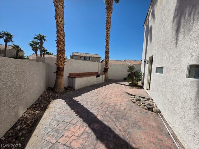 8829 CORNWALL GLEN Avenue, Las Vegas, NV 89129