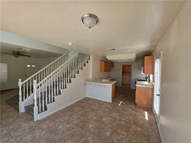 8829 CORNWALL GLEN Avenue, Las Vegas, NV 89129