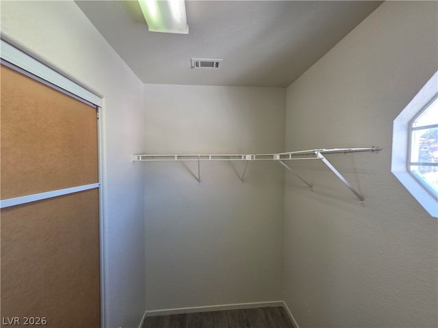 8829 CORNWALL GLEN Avenue, Las Vegas, NV 89129