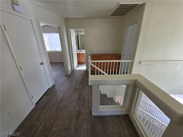 8829 CORNWALL GLEN Avenue, Las Vegas, NV 89129