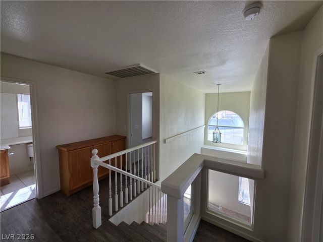 8829 CORNWALL GLEN Avenue, Las Vegas, NV 89129