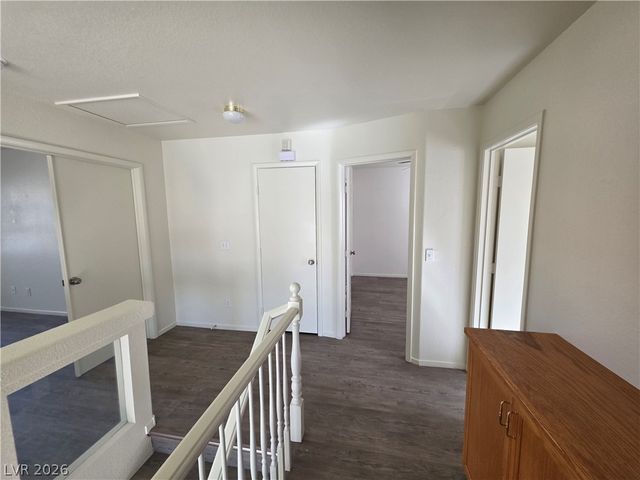 8829 CORNWALL GLEN Avenue, Las Vegas, NV 89129