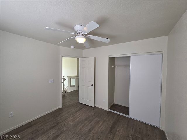 8829 CORNWALL GLEN Avenue, Las Vegas, NV 89129