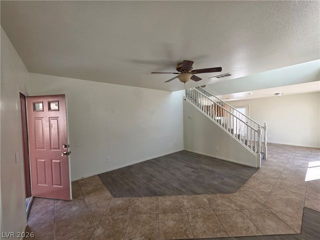 8829 CORNWALL GLEN Avenue, Las Vegas, NV 89129