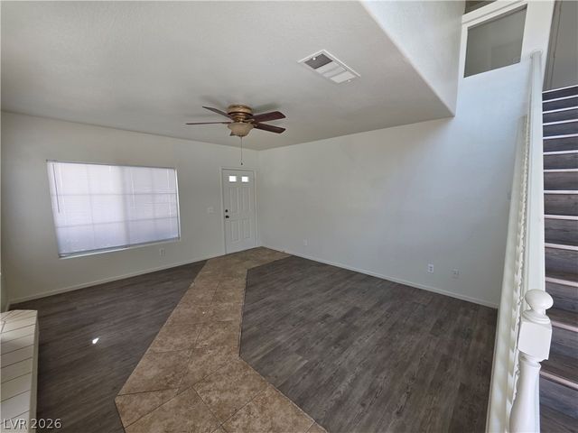 8829 CORNWALL GLEN Avenue, Las Vegas, NV 89129