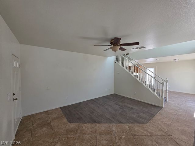 8829 CORNWALL GLEN Avenue, Las Vegas, NV 89129