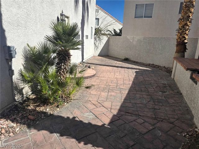 8829 CORNWALL GLEN Avenue, Las Vegas, NV 89129