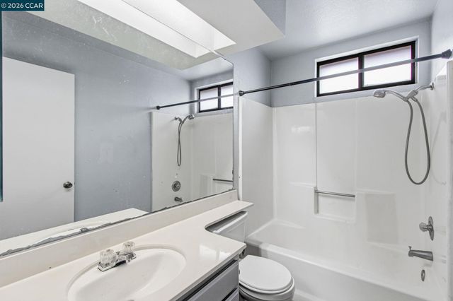 975 Doeskin Ter, Brentwood, CA 94513