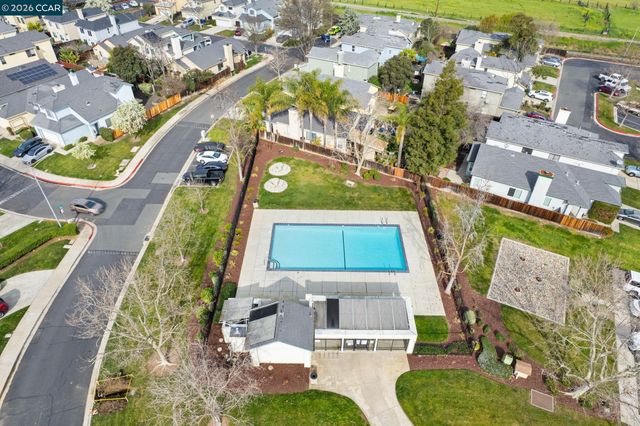 975 Doeskin Ter, Brentwood, CA 94513