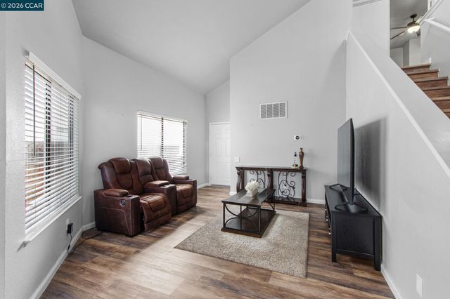 975 Doeskin Ter, Brentwood, CA 94513