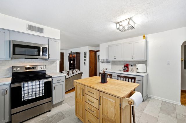 374 Rosalind Road, Huntington, WV 25705