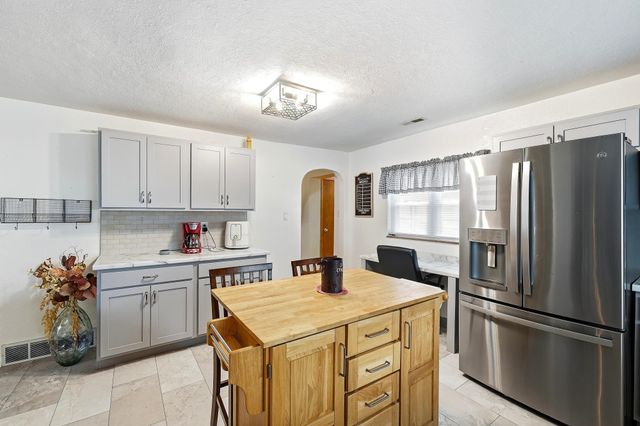 374 Rosalind Road, Huntington, WV 25705