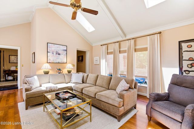 2343 Village Dr, Louisville, KY 40205
