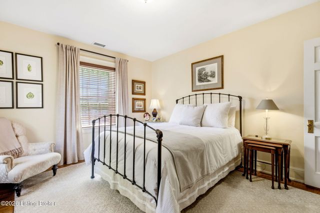 2343 Village Dr, Louisville, KY 40205