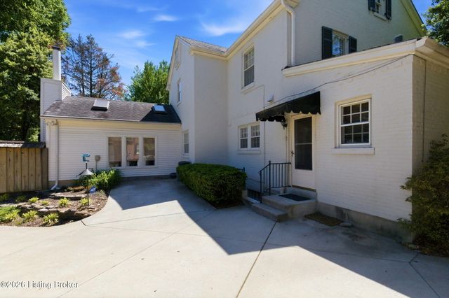 2343 Village Dr, Louisville, KY 40205