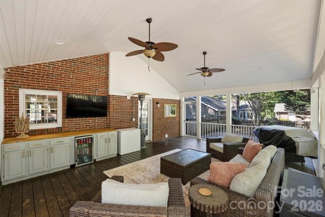 9108 New Towne Drive, Matthews, NC 28105
