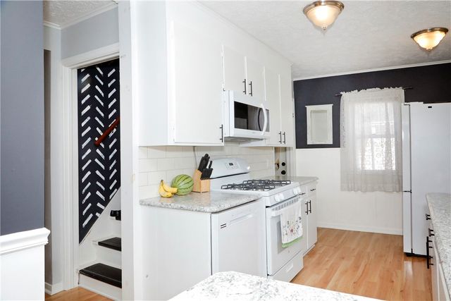 222 Oakwood Road, Rochester, NY 14616