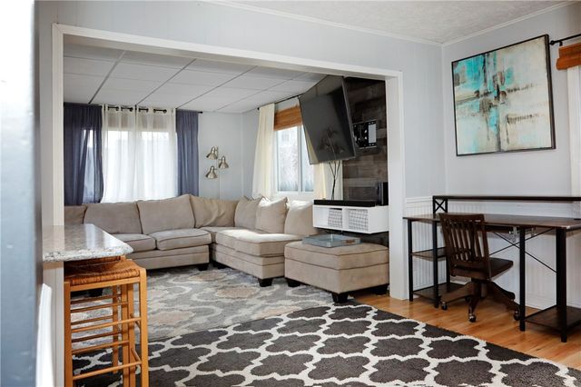 222 Oakwood Road, Rochester, NY 14616