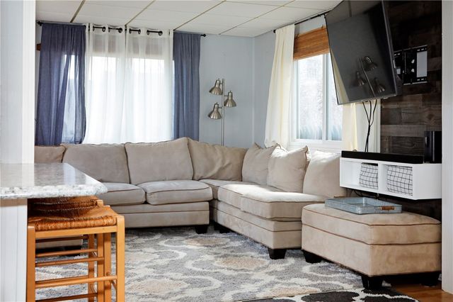 222 Oakwood Road, Rochester, NY 14616