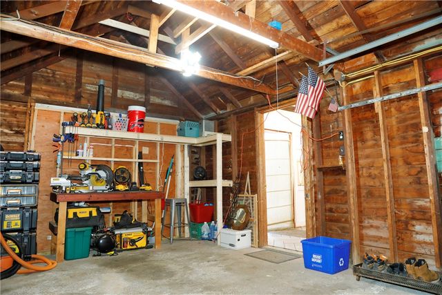 222 Oakwood Road, Rochester, NY 14616