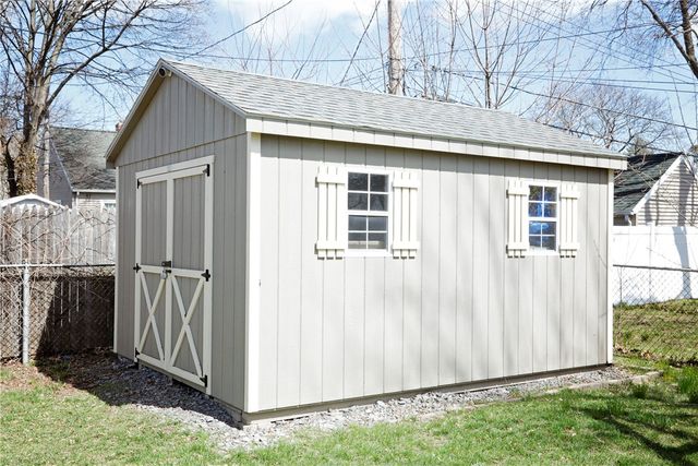 222 Oakwood Road, Rochester, NY 14616