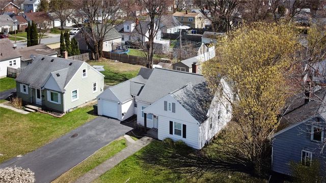 222 Oakwood Road, Rochester, NY 14616