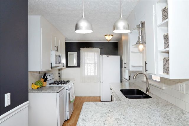 222 Oakwood Road, Rochester, NY 14616