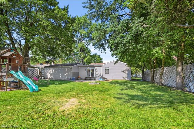 304 Howland Wilson Road NE, Warren, OH 44484