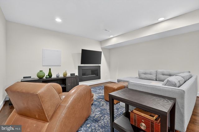 533 N COLUMBUS ST, Alexandria, VA 22314