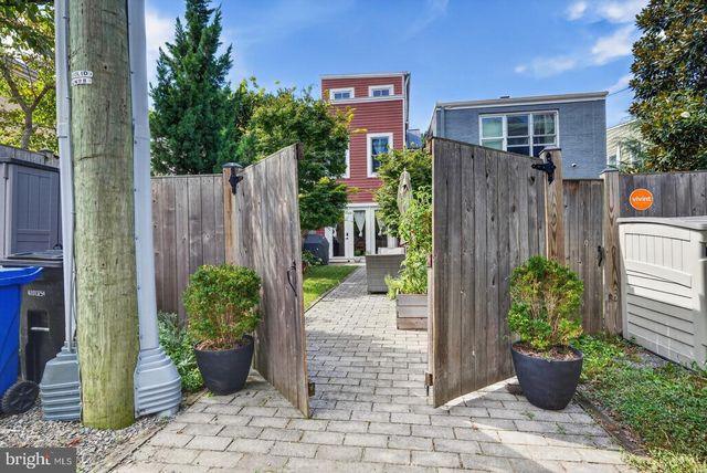 533 N COLUMBUS ST, Alexandria, VA 22314