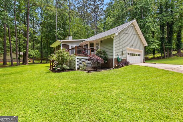 145 Adams Court, Fayetteville, GA 30214