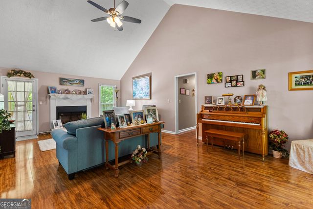 145 Adams Court, Fayetteville, GA 30214