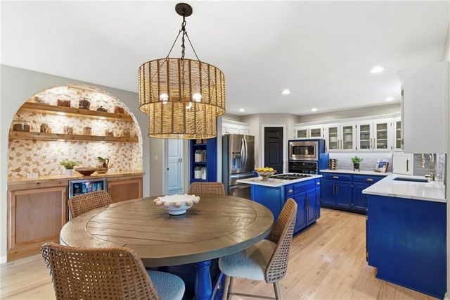 1600 SW Rock Creek Drive, Blue Springs, MO 64015