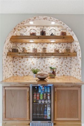 1600 SW Rock Creek Drive, Blue Springs, MO 64015