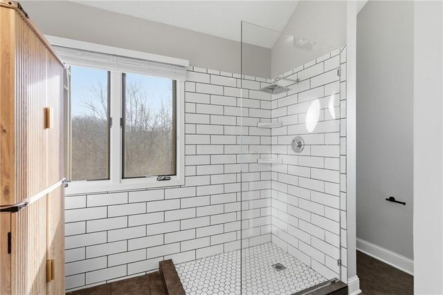 1600 SW Rock Creek Drive, Blue Springs, MO 64015