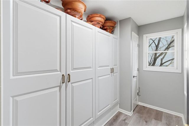 1600 SW Rock Creek Drive, Blue Springs, MO 64015