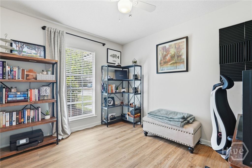 Image 11 of property listing at 103 Port Royal Court, Savannah, GA 31410