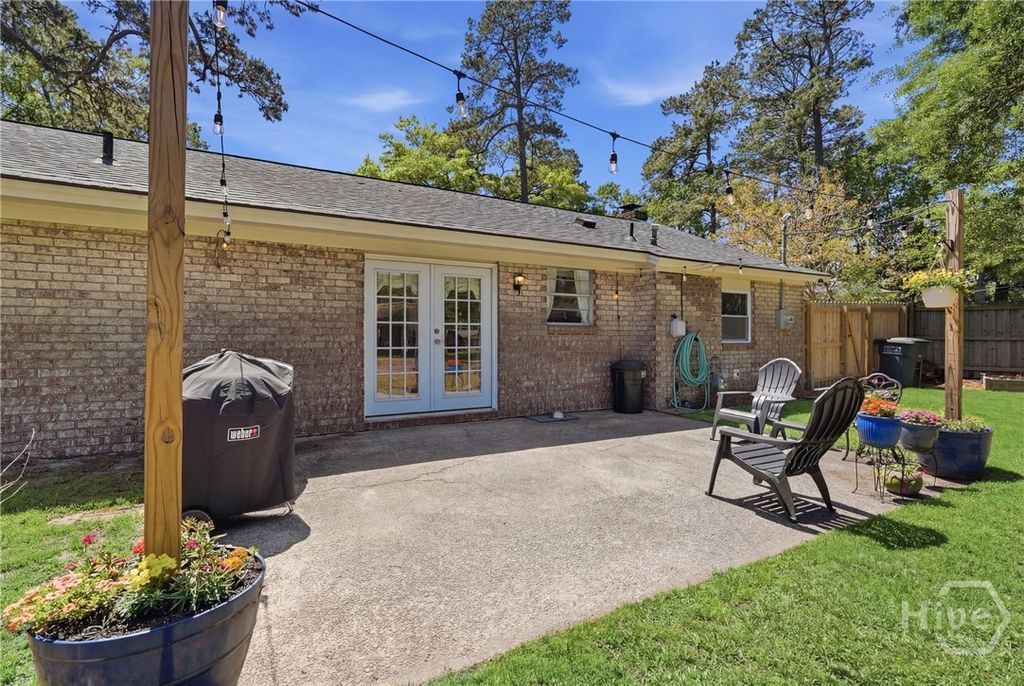 Image 13 of property listing at 103 Port Royal Court, Savannah, GA 31410