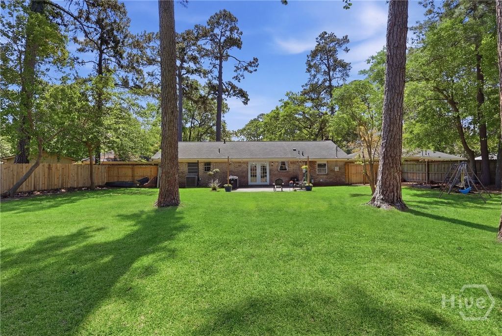 Image 14 of property listing at 103 Port Royal Court, Savannah, GA 31410