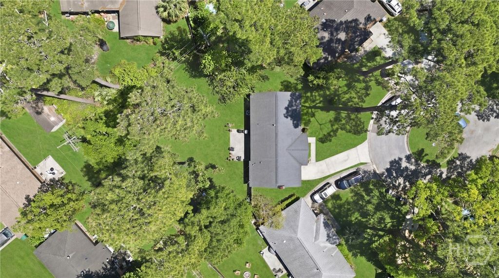 Image 15 of property listing at 103 Port Royal Court, Savannah, GA 31410