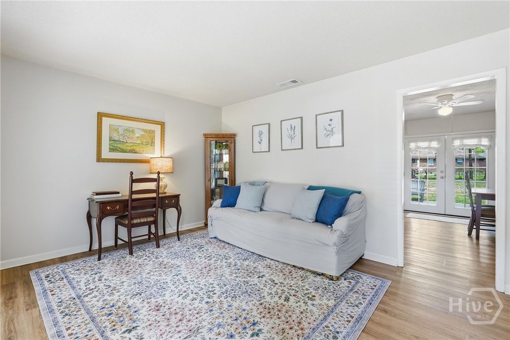 Image 2 of property listing at 103 Port Royal Court, Savannah, GA 31410