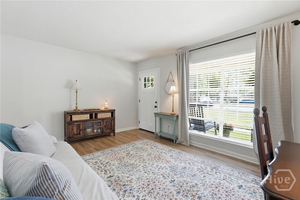 Image 3 of property listing at 103 Port Royal Court, Savannah, GA 31410