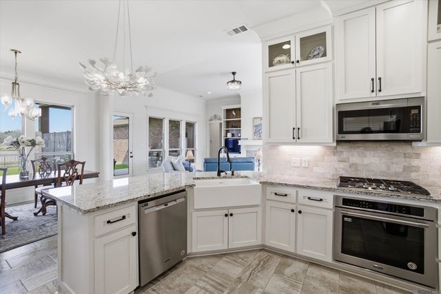 7335 Lillie Dr, Denham Springs, LA 70706