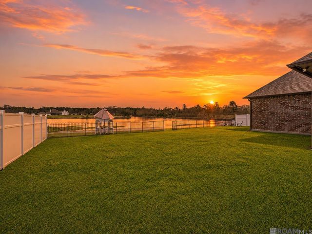 7335 Lillie Dr, Denham Springs, LA 70706